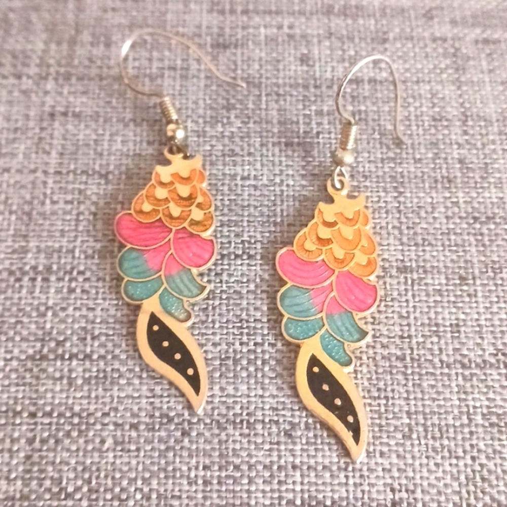 Golden Retro Design Earrings - Pre-loved (2")